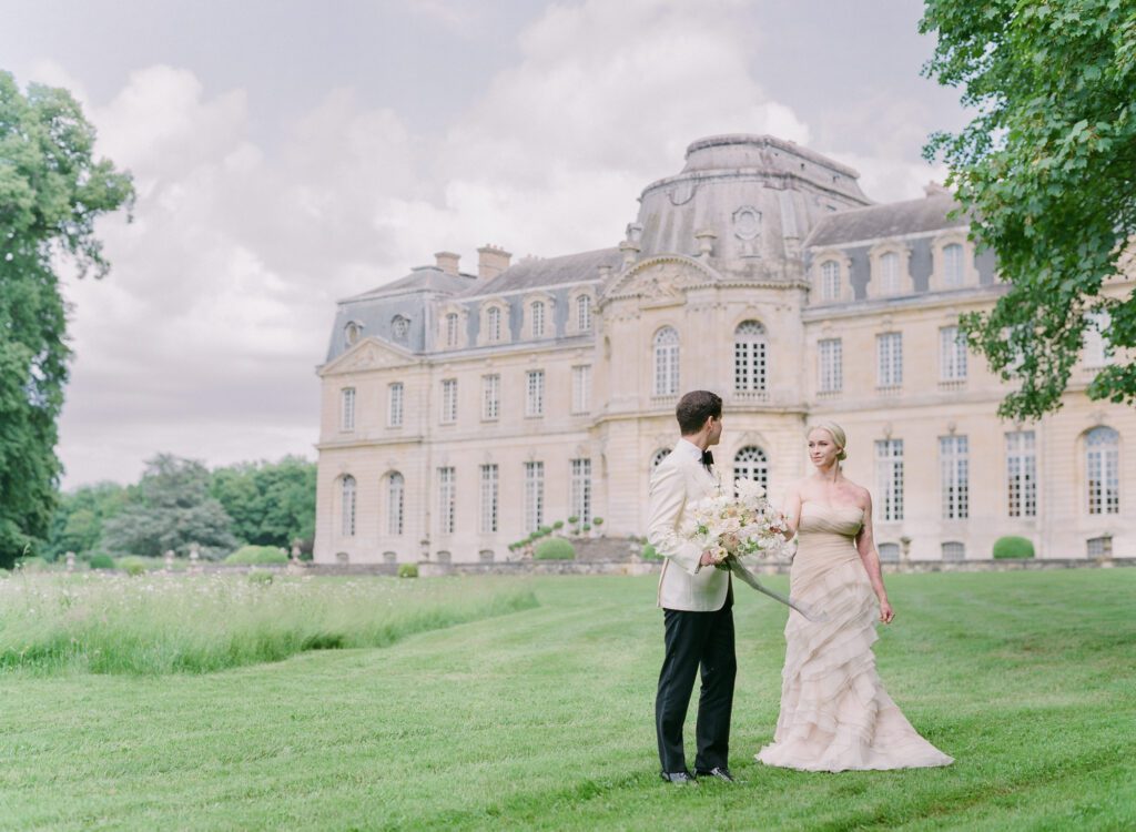 Paris wedding venue - Château de Champlâtreux - Jennifer Fox Weddings